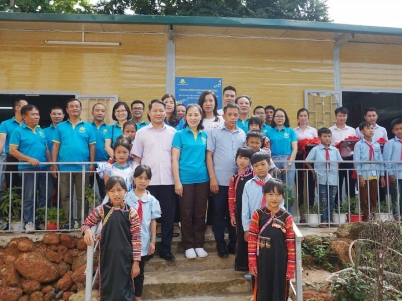 gameshow-cung-em-den-truong-1