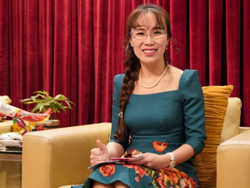 ty-phu-nguyen-thi-phuong-thao-2