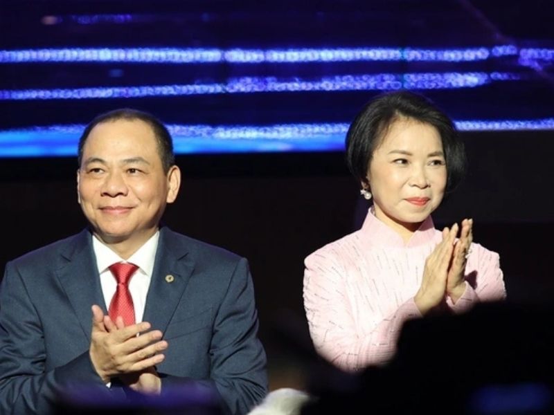 ty-phu-pham-thu-huong-1